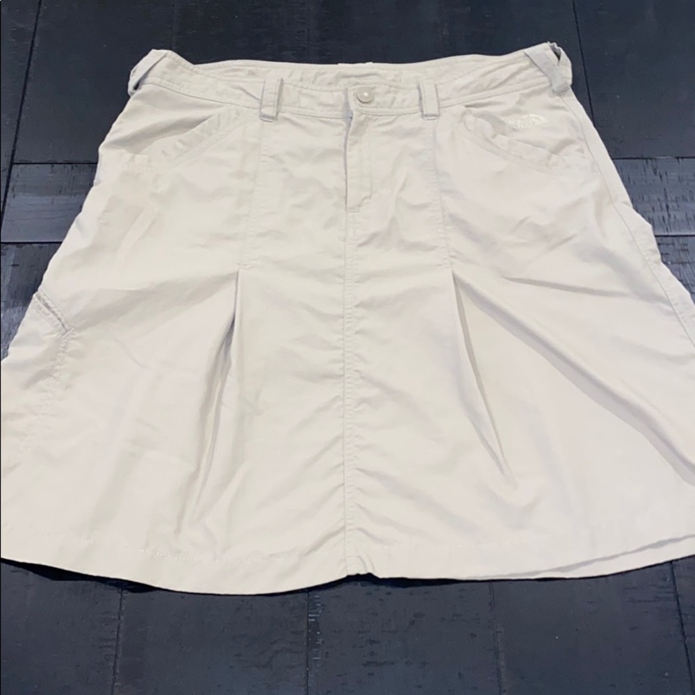 The North Face Sporty Hiking Khaki Utility Skirt